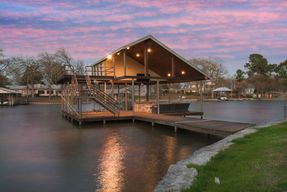 Real Estate Cedar Creek Lake